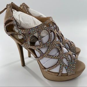 NWB zigi soho nude sparkle platform heels size 9.5